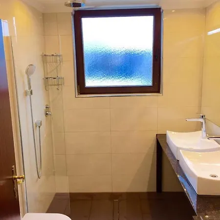 3 Zimmerwohnung Im Herzen Der Altstadt 아파트 본